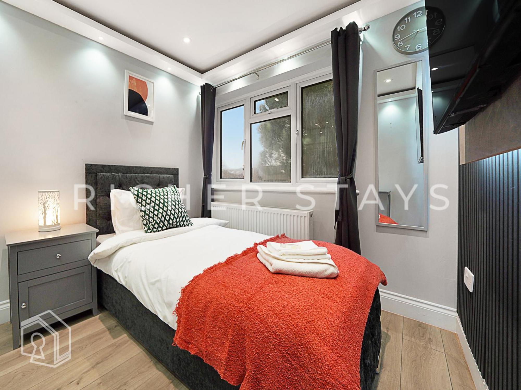 Leyton Guest Rooms - Rooms And Amenities Лондон Екстериор снимка
